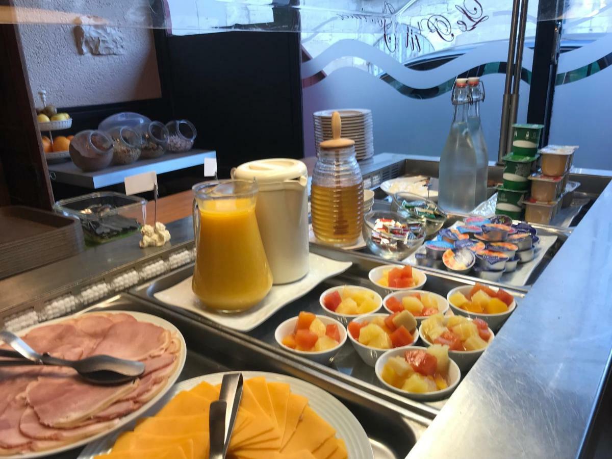 Hotel Du Centre - Restaurant Le P'Tit Gourmet Тонер Екстериор снимка